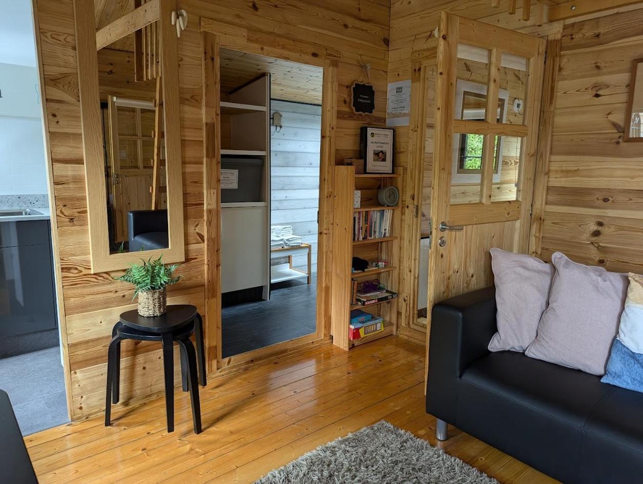 'Monktonmead Lodge' In Secluded Setting, With Private Indoor Pool. Ryde  Exterior foto